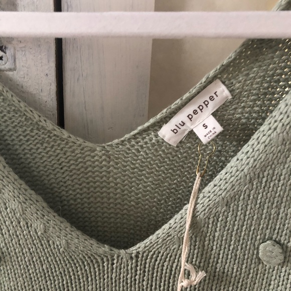 Knit creamy green tank top. Never warn - Picture 2 of 3